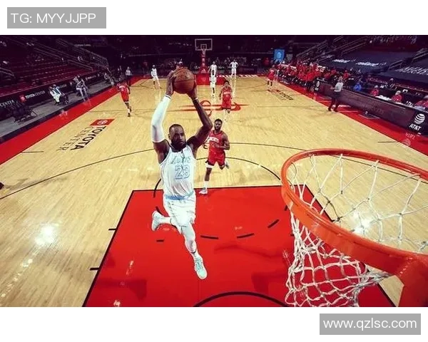 2008年湖人对阵火箭的经典对决回顾与精彩瞬间分析